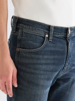 Online Larston Slim Tapered Toughlite Low Stretch Jean Herren Jeans