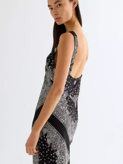 New i Bia ip Dre Damen Kleider Und Jumpsuits